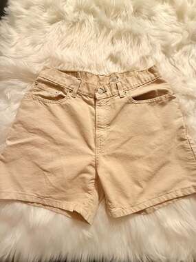 Vintage Levi's Tan Denim Shorts Size 10 Misses